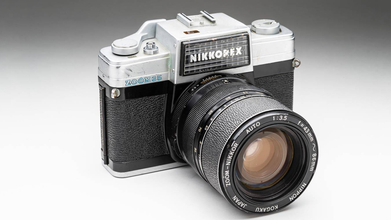 Nikon’s Roots Vol. 06 – Nikkorex Zoom 35