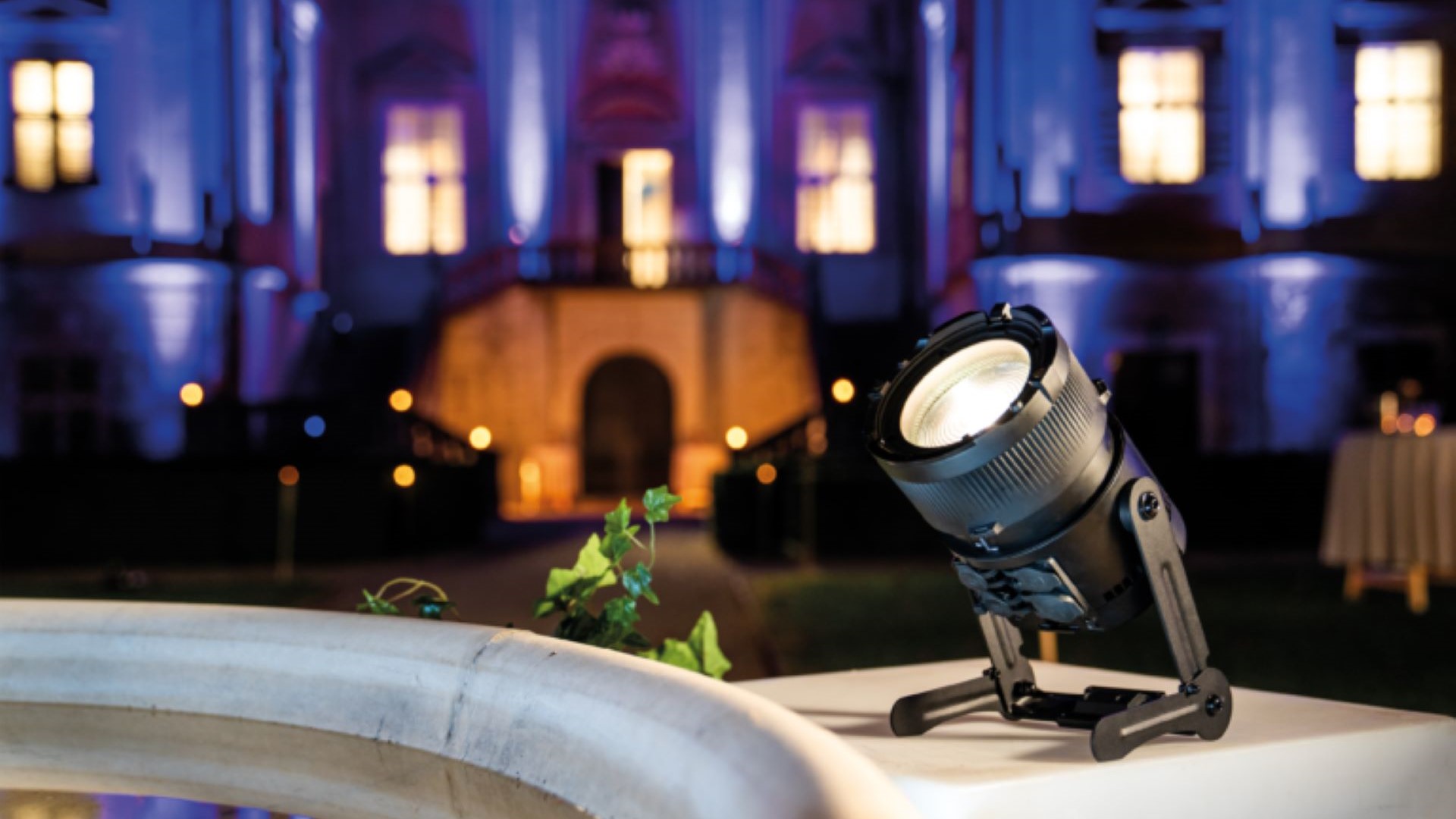 Astera releases QuikSpot, a battery-powered LED light. Multifunctional, powerful, and quick to set up.