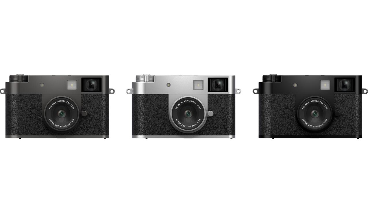 Fujifilm X Half compact digital camera unveiled